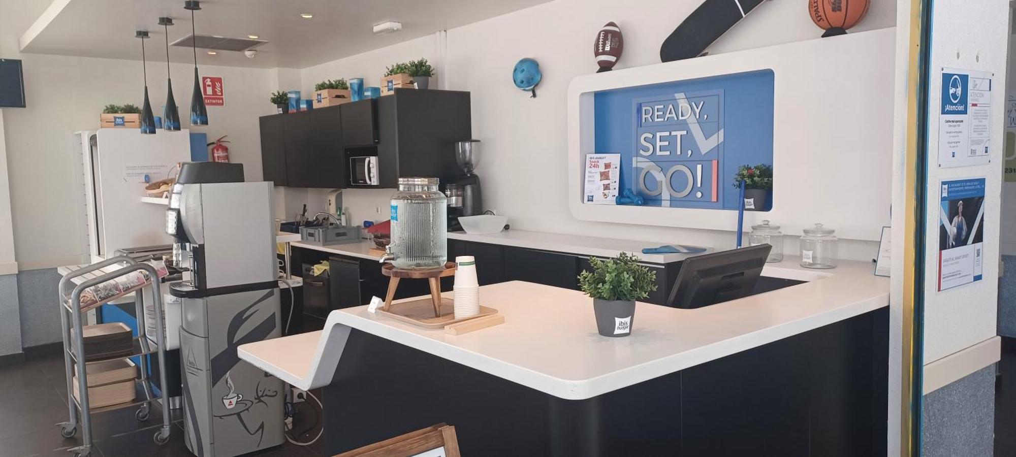 Ibis Budget Alicante Pension Sin Comedor מראה חיצוני תמונה